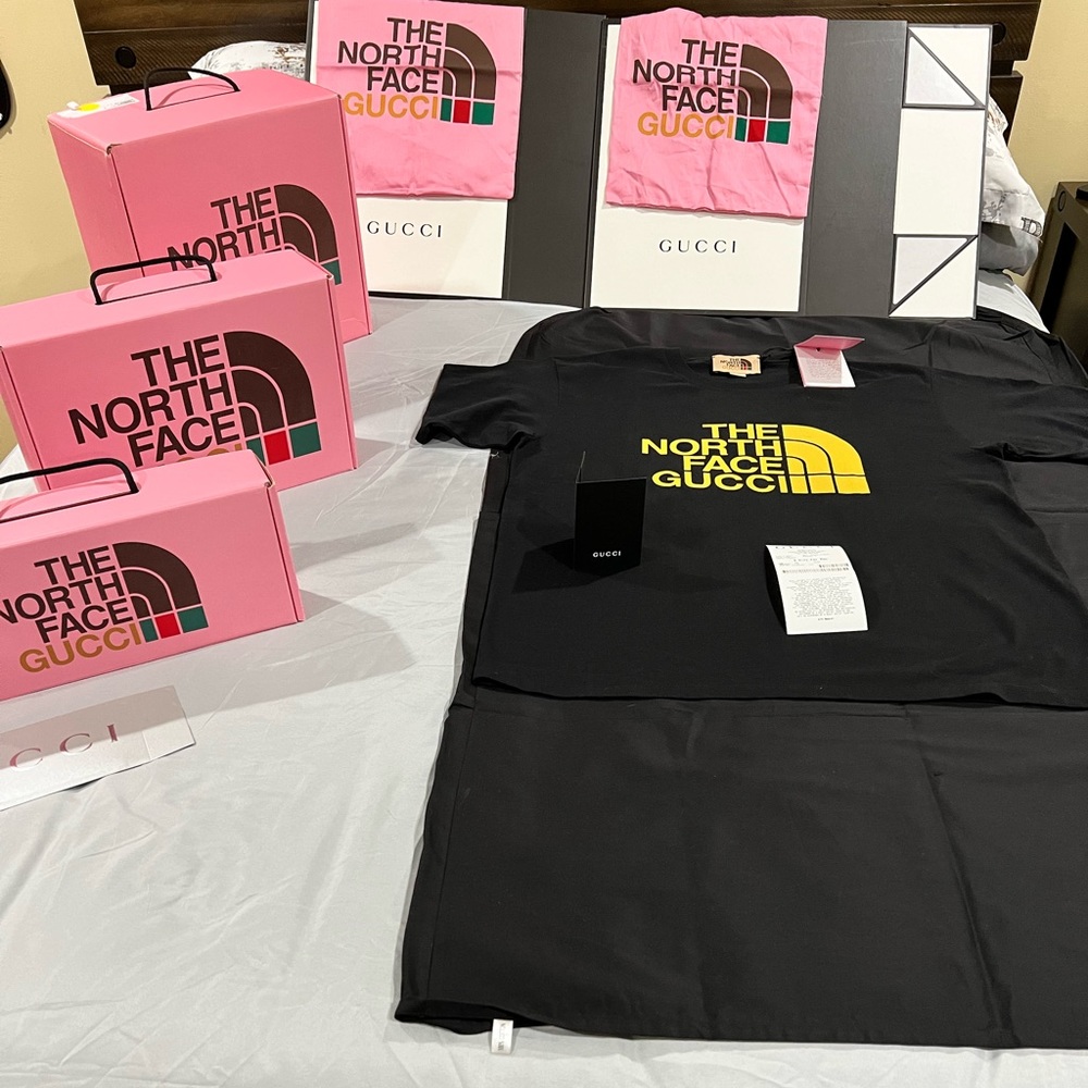 NEW Gucci X The North Face Black Yellow Logo Print Oversized  T-shirt - XS